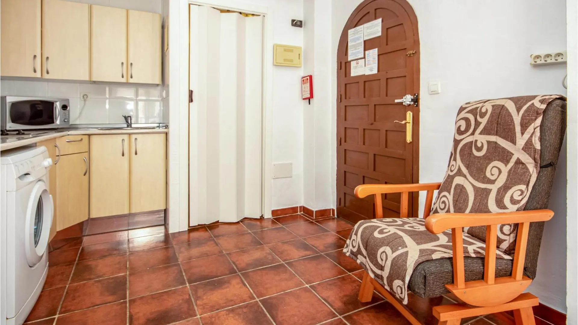 Stunning Apartment In Fuengirola With Wifi