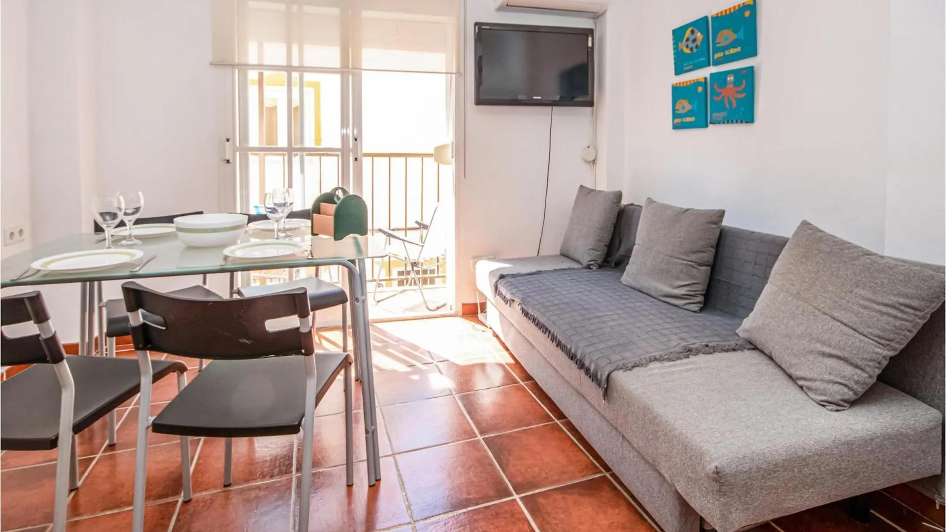 Stunning Apartment In Fuengirola With Wifi
