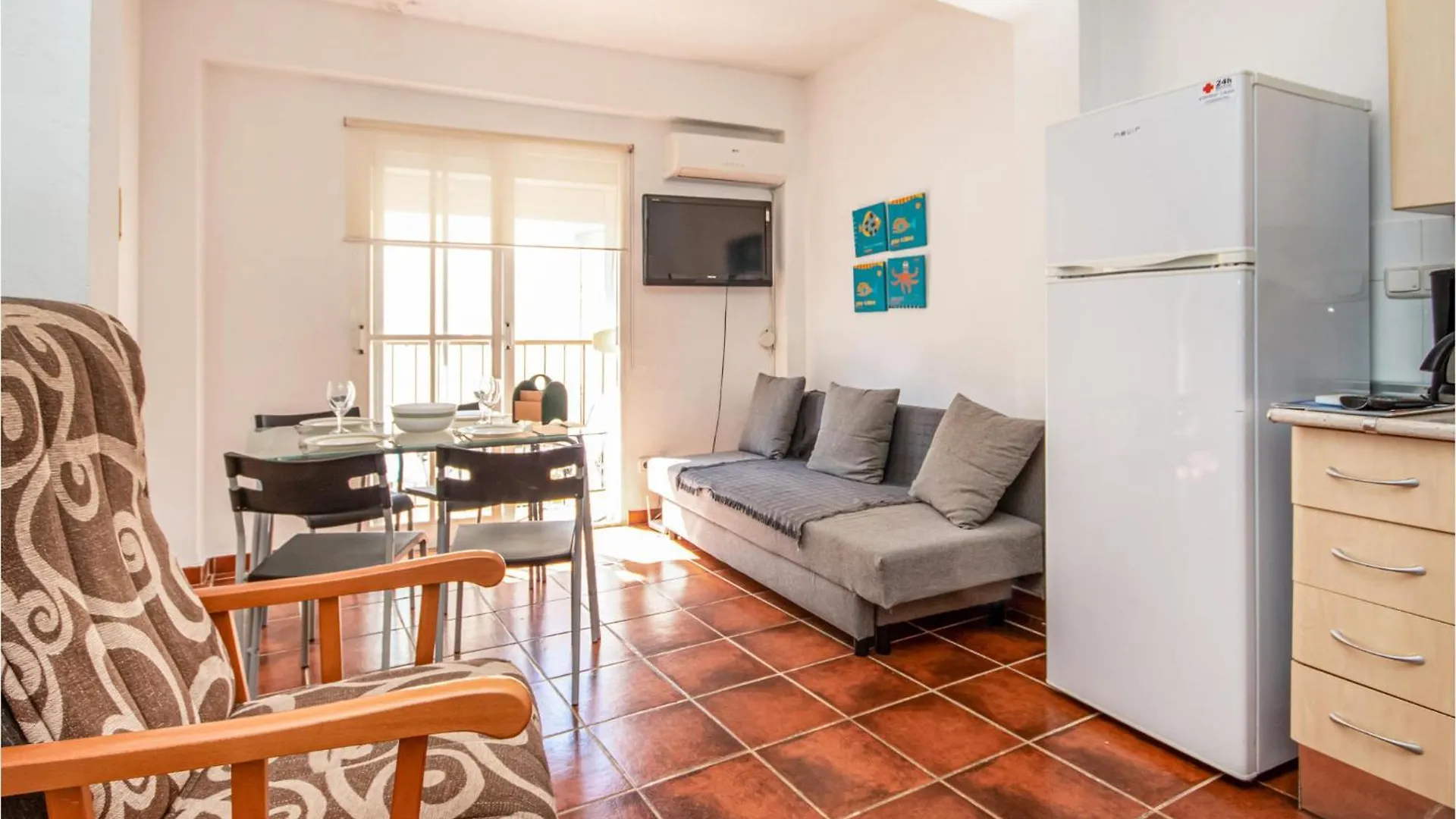 Stunning Apartment In Fuengirola With Wifi