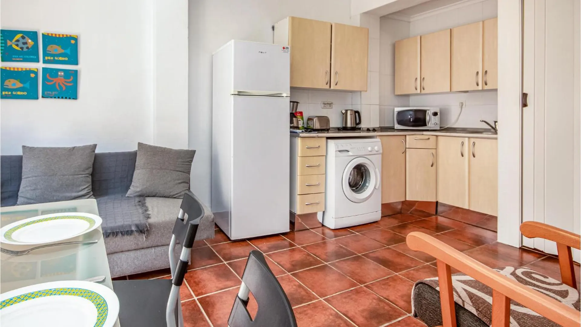 Stunning Apartment In Fuengirola With Wifi